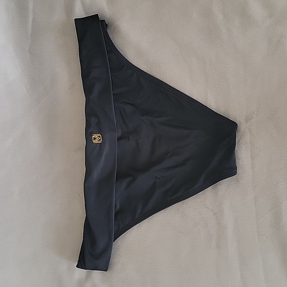 Bikini Bottom, Size M, Color Black - Picture 2 of 4